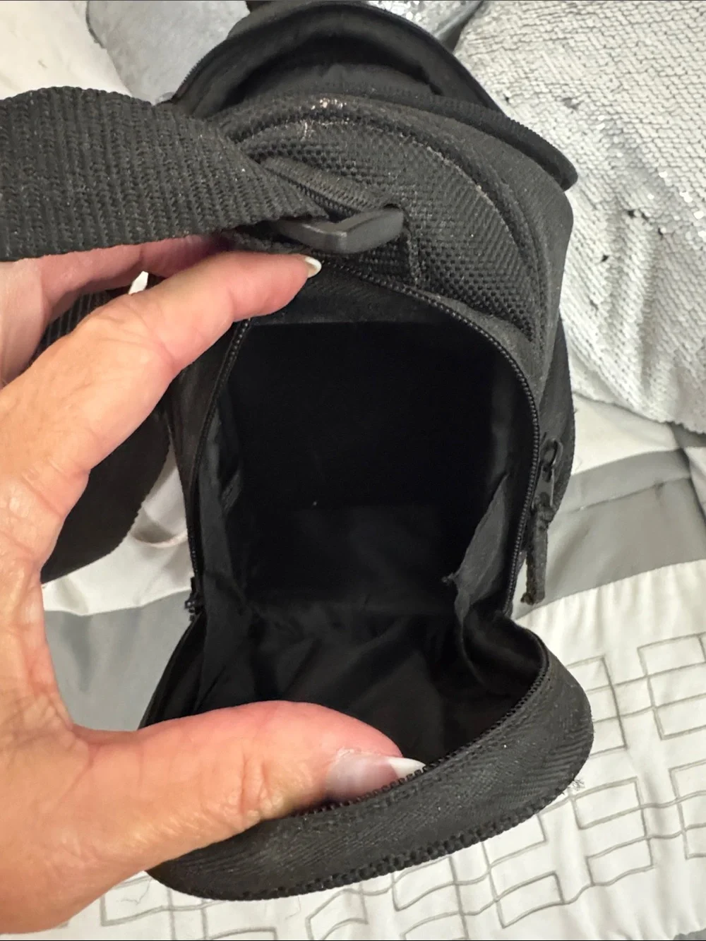 Sony Black Compact Shoulder Camera/Travel Bag